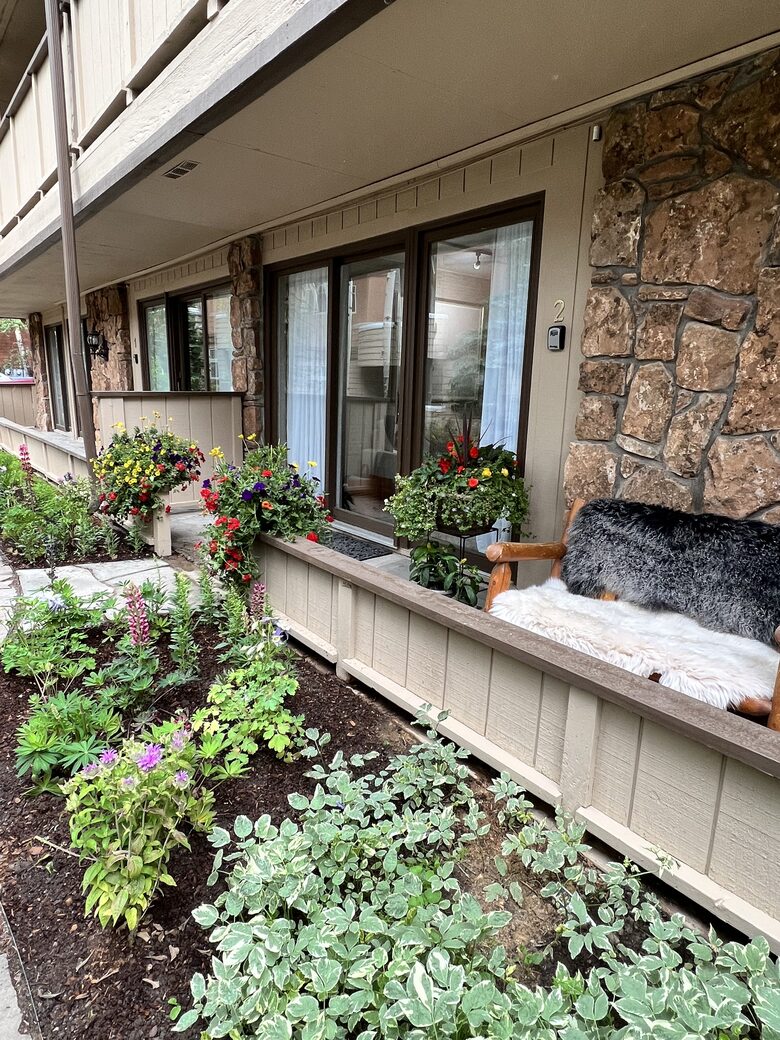 Chic Aspen Jewel Box by the Gondola - Aspen, Colorado
