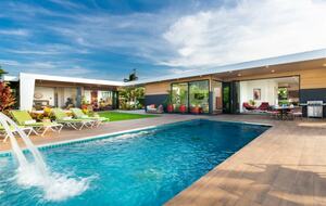 Malulani Villa | Oceanfront with Pool/Spa & Pickleball - Kamuela, Hawaii