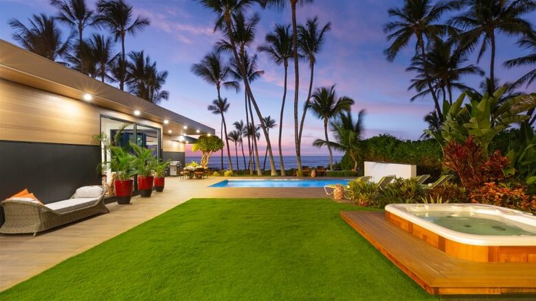 Malulani Villa | Oceanfront with Pool/Spa & Pickleball - Kamuela, Hawaii