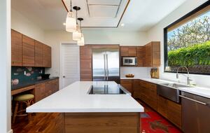 Malulani Villa | Oceanfront with Pool/Spa & Pickleball - Kamuela, Hawaii