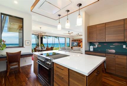 Malulani Villa | Oceanfront with Pool/Spa & Pickleball - Kamuela, Hawaii