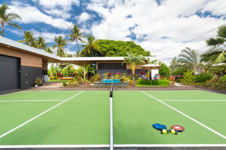 Malulani Villa | Oceanfront with Pool/Spa & Pickleball - Kamuela, Hawaii
