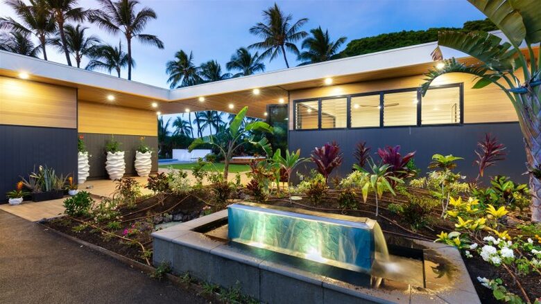 Malulani Villa | Oceanfront with Pool/Spa & Pickleball - Kamuela, Hawaii