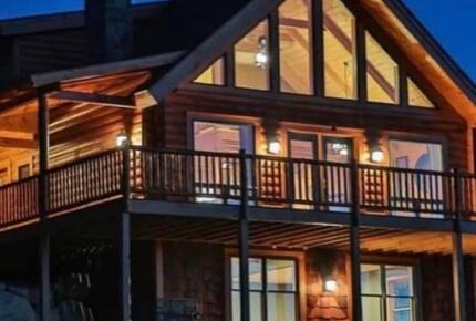 All-American Mountain Ski House | With a hot tub, wrap around deck, and panoramic views! - Madison, New Hampshire