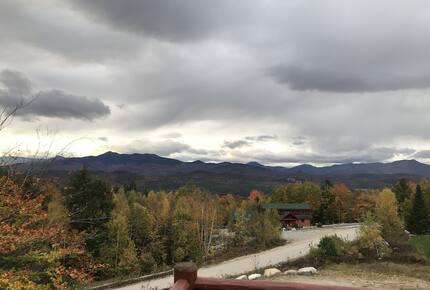 All-American Mountain Ski House | With a hot tub, wrap around deck, and panoramic views! - Madison, New Hampshire