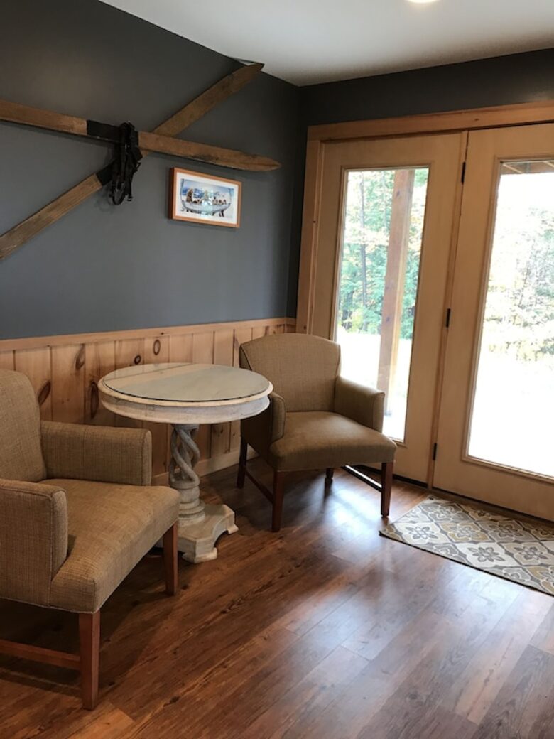 All-American Mountain Ski House | With a hot tub, wrap around deck, and panoramic views! - Madison, New Hampshire