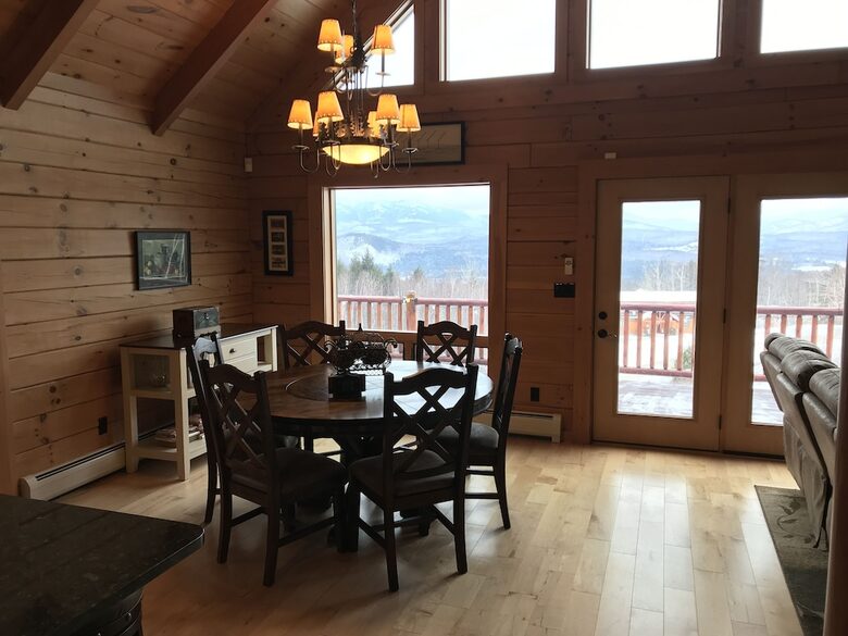 All-American Mountain Ski House | With a hot tub, wrap around deck, and panoramic views! - Madison, New Hampshire