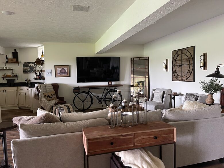 Omaha Retreat on 1 Acre - Available for College World Series CWS! - Omaha, Nebraska