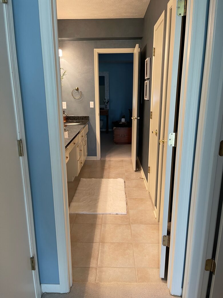 Omaha Retreat on 1 Acre - Available for College World Series CWS! - Omaha, Nebraska