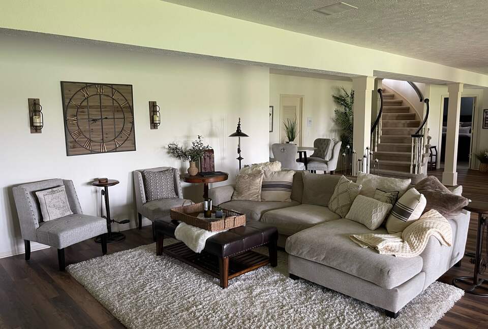 Omaha Retreat on 1 Acre - Available for College World Series CWS! - Omaha, Nebraska