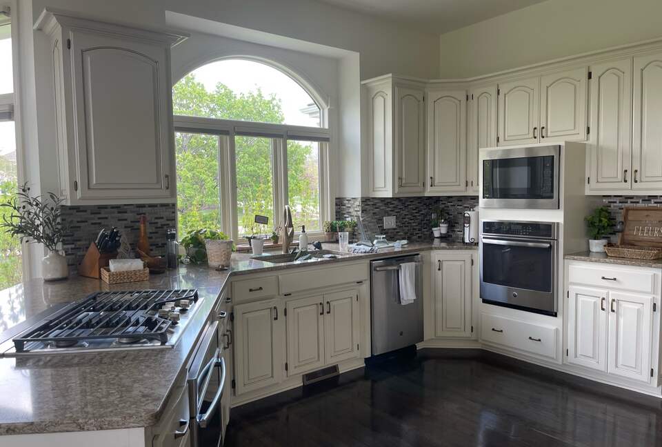 Omaha Retreat on 1 Acre - Available for College World Series CWS! - Omaha, Nebraska