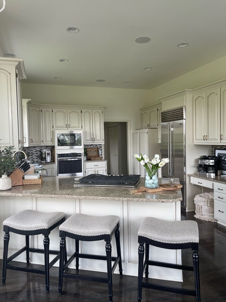 Omaha Retreat on 1 Acre - Available for College World Series CWS! - Omaha, Nebraska