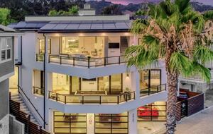 Cobbo's Beach House | With hot tubs, views, and just steps to the beach! - Avila Beach, California
