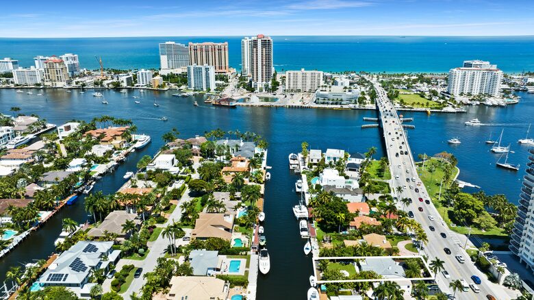 Beach Cottage Waterfront Gem - Fort Lauderdale, Florida