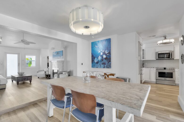 Beach Cottage Waterfront Gem - Fort Lauderdale, Florida