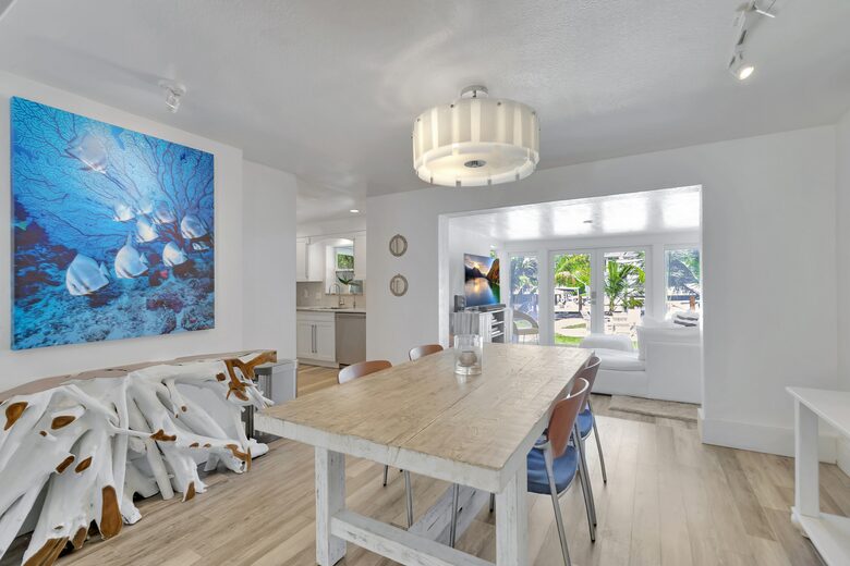 Beach Cottage Waterfront Gem - Fort Lauderdale, Florida