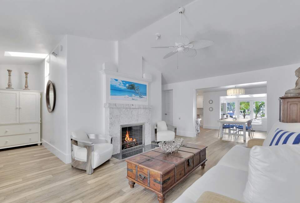 Beach Cottage Waterfront Gem - Fort Lauderdale, Florida