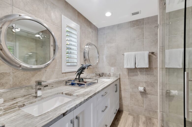 Beach Cottage Waterfront Gem - Fort Lauderdale, Florida