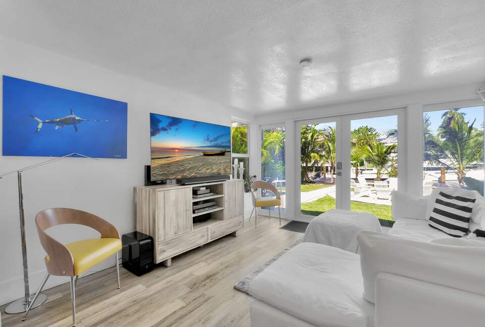 Beach Cottage Waterfront Gem - Fort Lauderdale, Florida