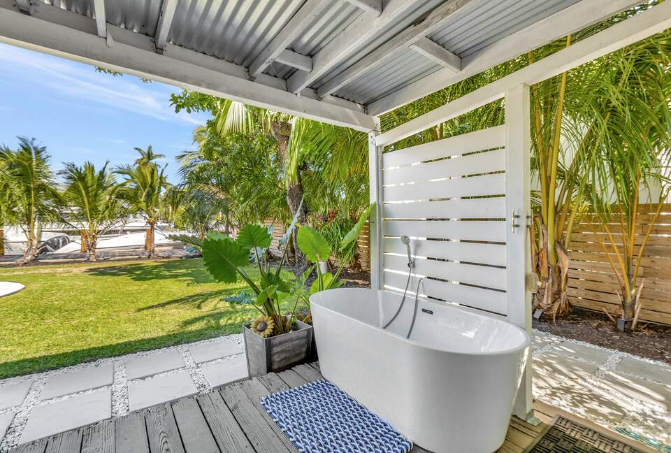 Beach Cottage Waterfront Gem - Fort Lauderdale, Florida