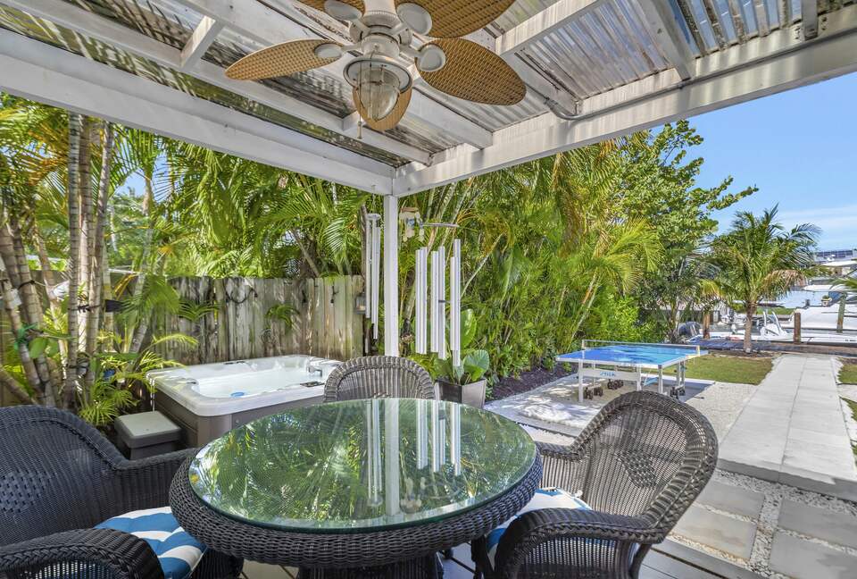 Beach Cottage Waterfront Gem - Fort Lauderdale, Florida