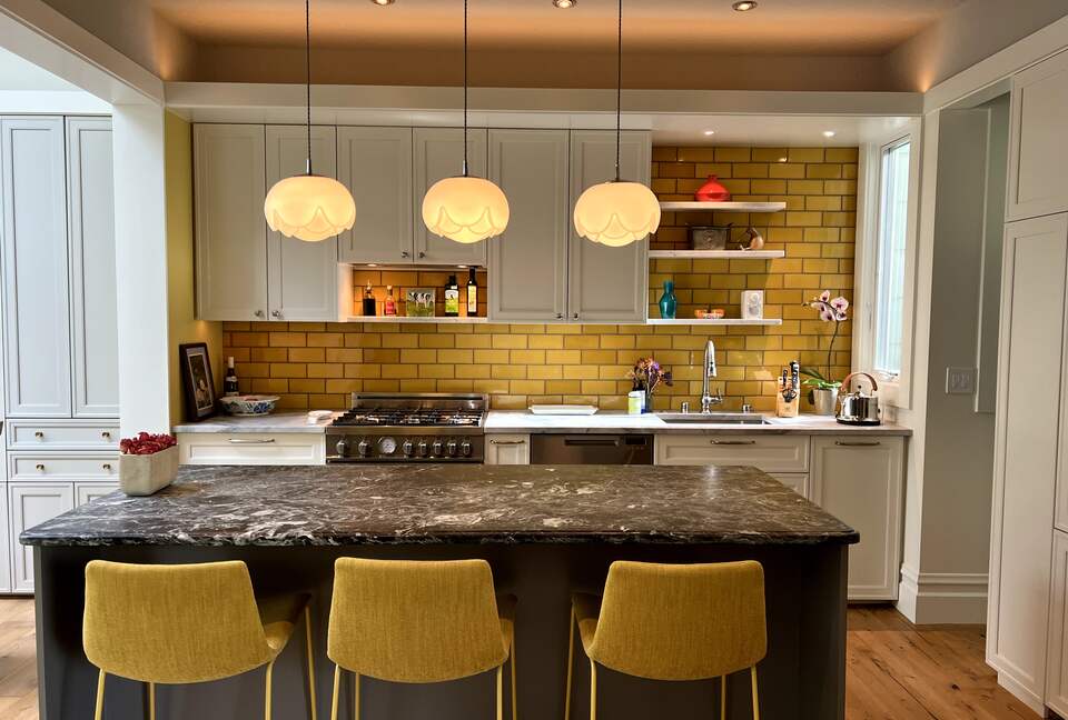 Charming Sunny Victorian | With a Gorgeous Chef's kitchen and backyard - San Francisco, California