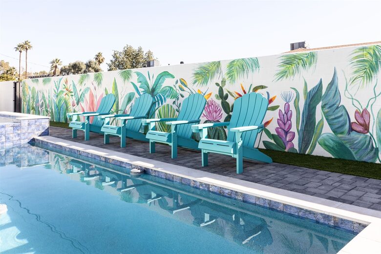 The Palmly | With a Heated Pool, Hot tub, Fire Pit, Close to Old Town! - Scottsdale, Arizona