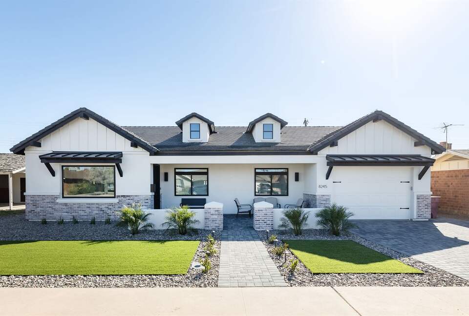 The Palmly | With a Heated Pool, Hot tub, Fire Pit, Close to Old Town! - Scottsdale, Arizona