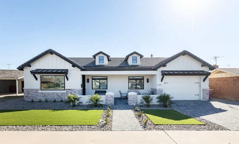 The Palmly | With a Heated Pool, Hot tub, Fire Pit, Close to Old Town! - Scottsdale, Arizona