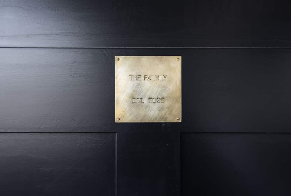 The Palmly | With a Heated Pool, Hot tub, Fire Pit, Close to Old Town! - Scottsdale, Arizona