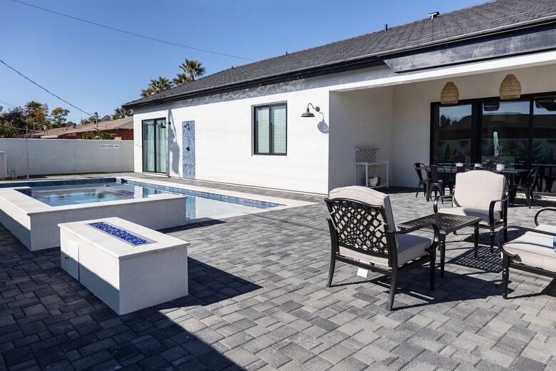 The Palmly | With a Heated Pool, Hot tub, Fire Pit, Close to Old Town! - Scottsdale, Arizona