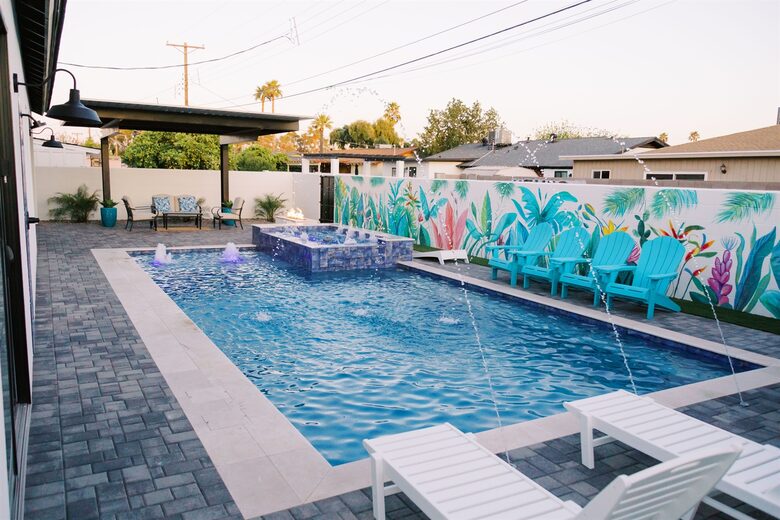 The Palmly | With a Heated Pool, Hot tub, Fire Pit, Close to Old Town! - Scottsdale, Arizona