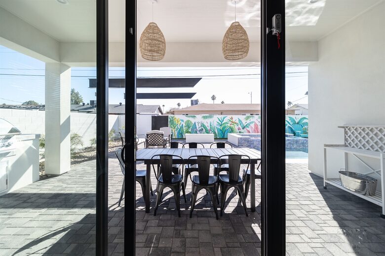 The Palmly | With a Heated Pool, Hot tub, Fire Pit, Close to Old Town! - Scottsdale, Arizona