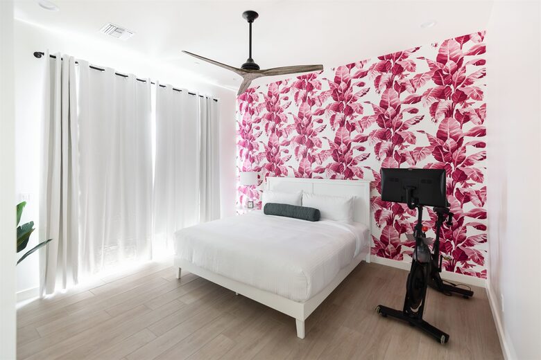 The Palmly | With a Heated Pool, Hot tub, Fire Pit, Close to Old Town! - Scottsdale, Arizona