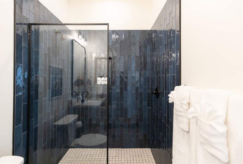 The Palmly | With a Heated Pool, Hot tub, Fire Pit, Close to Old Town! - Scottsdale, Arizona