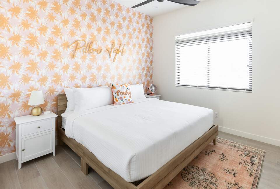 The Palmly | With a Heated Pool, Hot tub, Fire Pit, Close to Old Town! - Scottsdale, Arizona