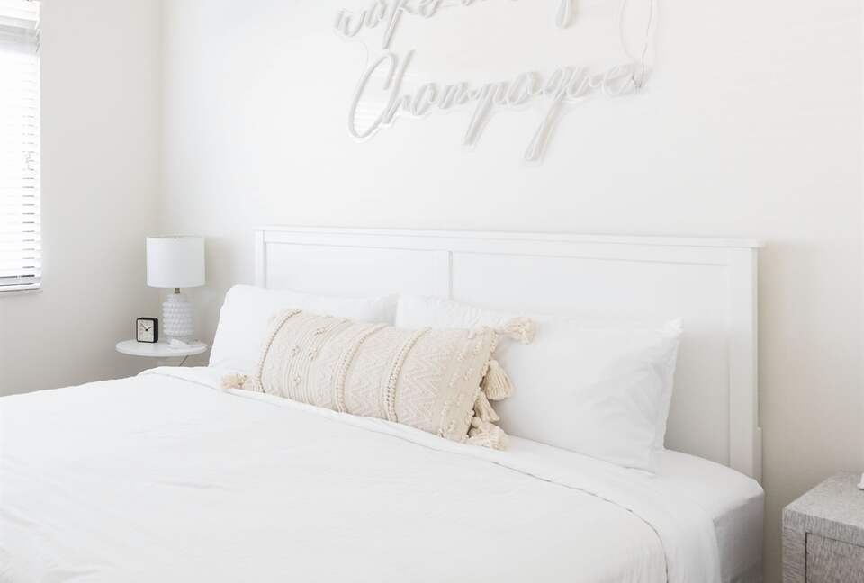 The Palmly | With a Heated Pool, Hot tub, Fire Pit, Close to Old Town! - Scottsdale, Arizona