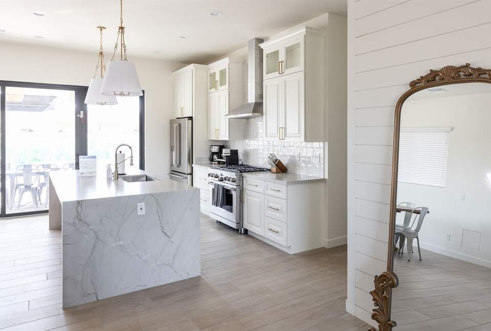 The Palmly | With a Heated Pool, Hot tub, Fire Pit, Close to Old Town! - Scottsdale, Arizona