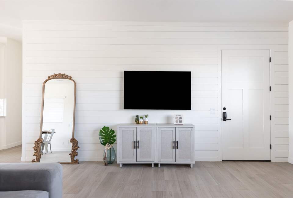 The Palmly | With a Heated Pool, Hot tub, Fire Pit, Close to Old Town! - Scottsdale, Arizona