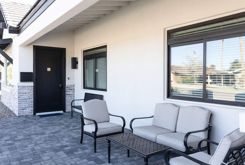 The Palmly | With a Heated Pool, Hot tub, Fire Pit, Close to Old Town! - Scottsdale, Arizona