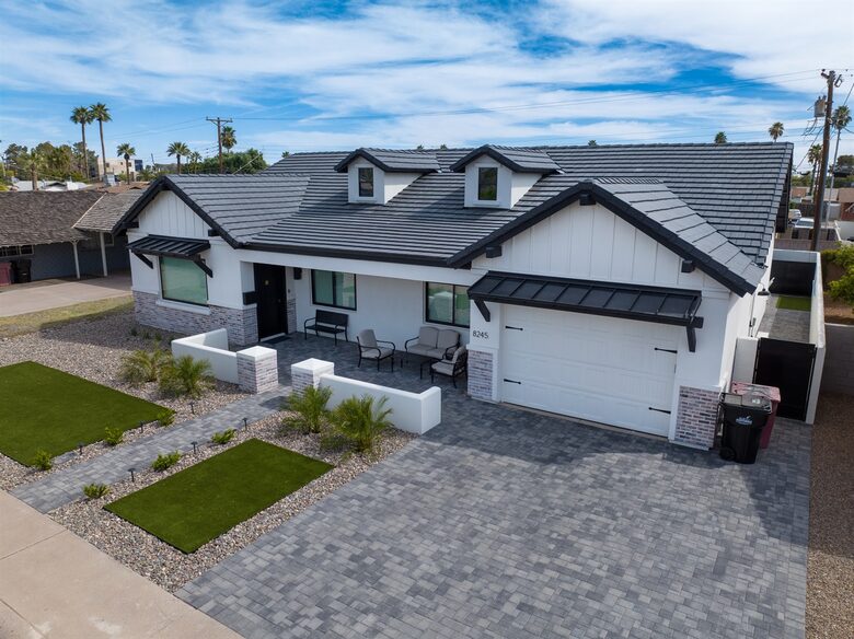 The Palmly | With a Heated Pool, Hot tub, Fire Pit, Close to Old Town! - Scottsdale, Arizona