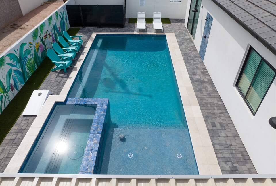 The Palmly | With a Heated Pool, Hot tub, Fire Pit, Close to Old Town! - Scottsdale, Arizona