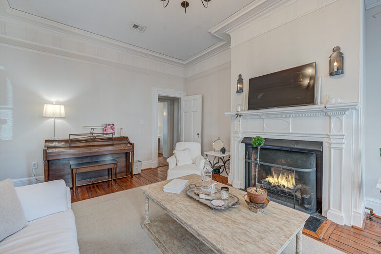 Historic 1808 Alexandria Home - Alexandria, Virginia