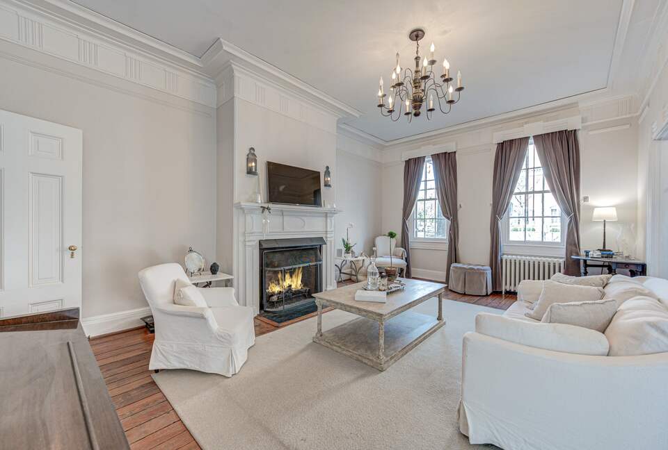 Historic 1808 Alexandria Home - Alexandria, Virginia