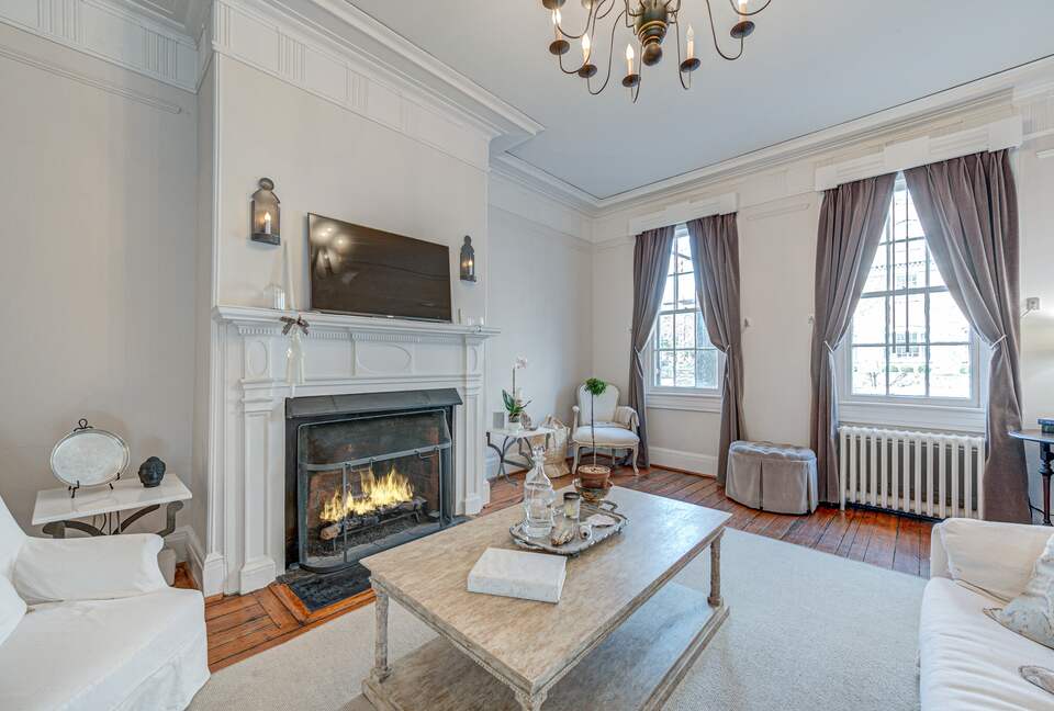 Historic 1808 Alexandria Home - Alexandria, Virginia