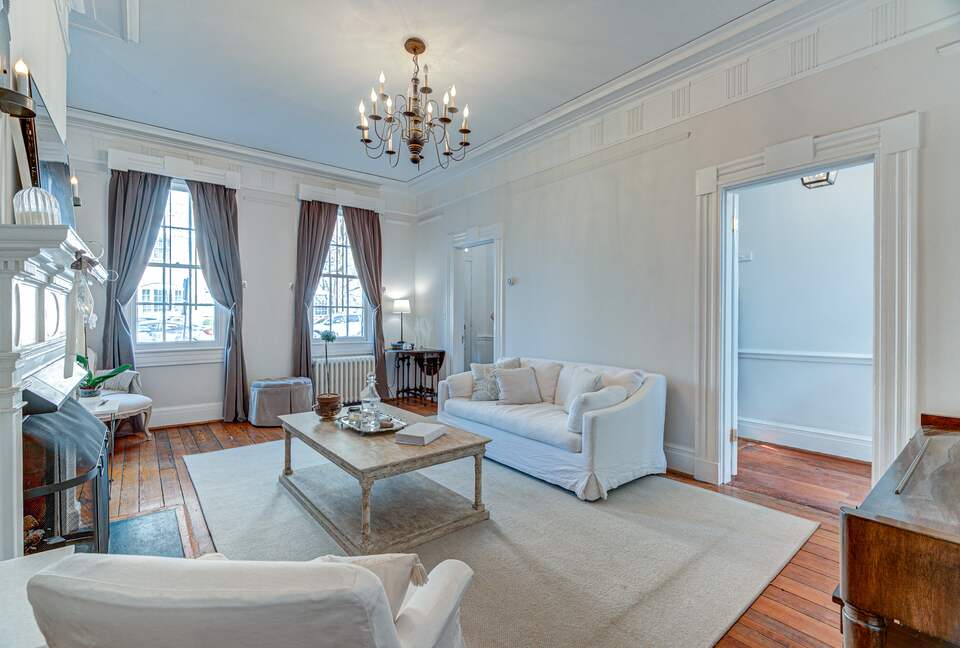 Historic 1808 Alexandria Home - Alexandria, Virginia