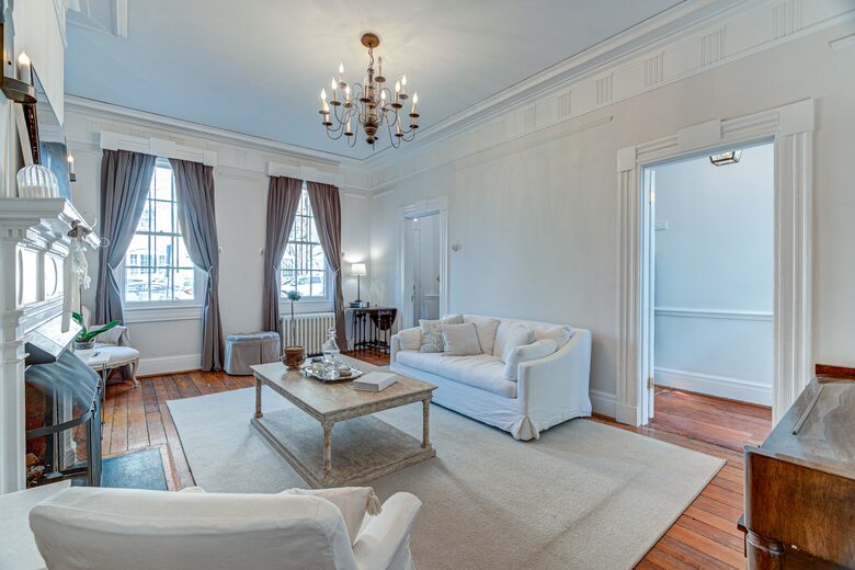 Historic 1808 Alexandria Home - Alexandria, Virginia