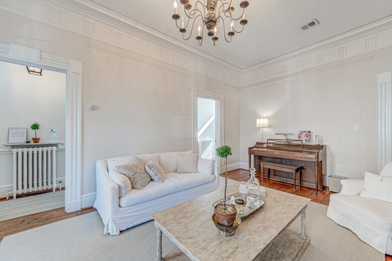 Historic 1808 Alexandria Home - Alexandria, Virginia