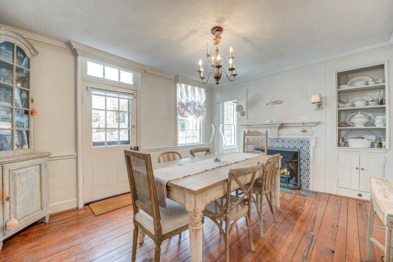 Historic 1808 Alexandria Home - Alexandria, Virginia