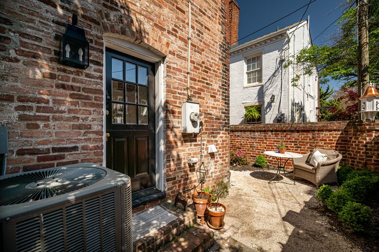 Historic 1808 Alexandria Home - Alexandria, Virginia